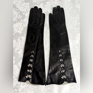 Vintage  Black Leather Gloves size 61/2 unused
